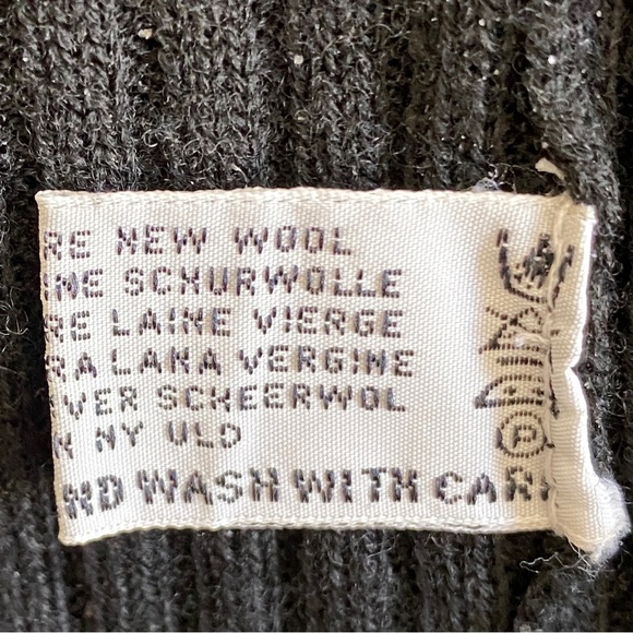 Ladies Black Pure Wool Sweater - Picture 5 of 5